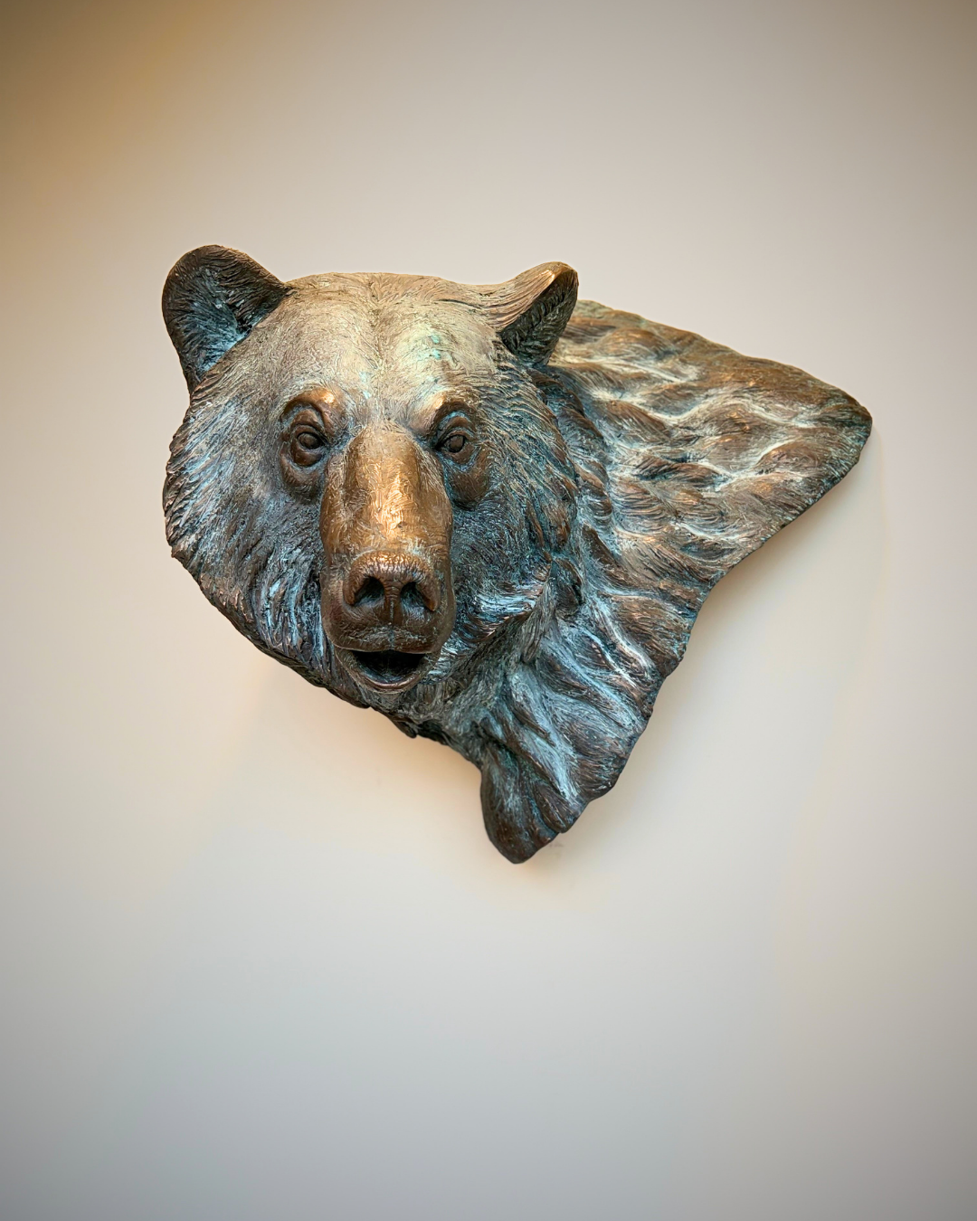 Bronze Bear Wall Mount